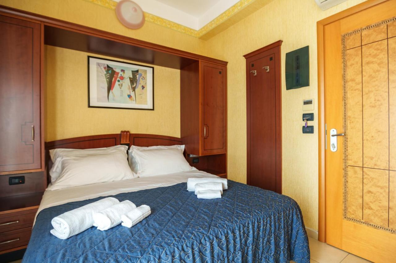 Hotel Rex 리미니 외부 사진
